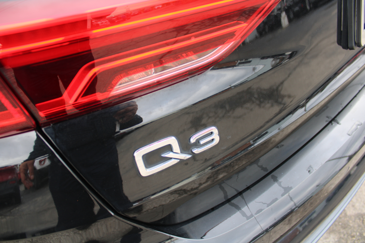 Audi Q3 S line Premium 45 TFSI quattro 2021