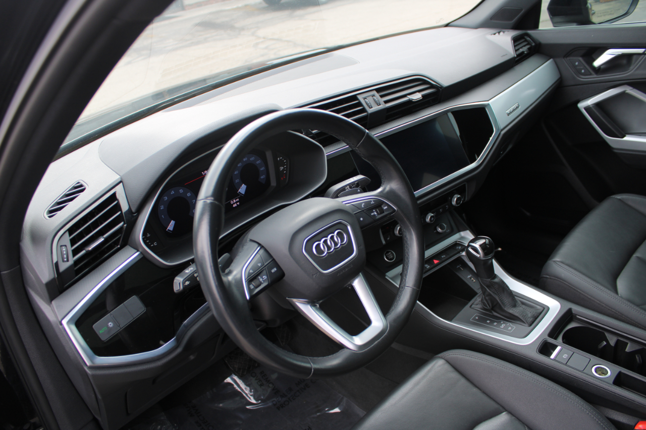 Audi Q3 S line Premium 45 TFSI quattro 2021