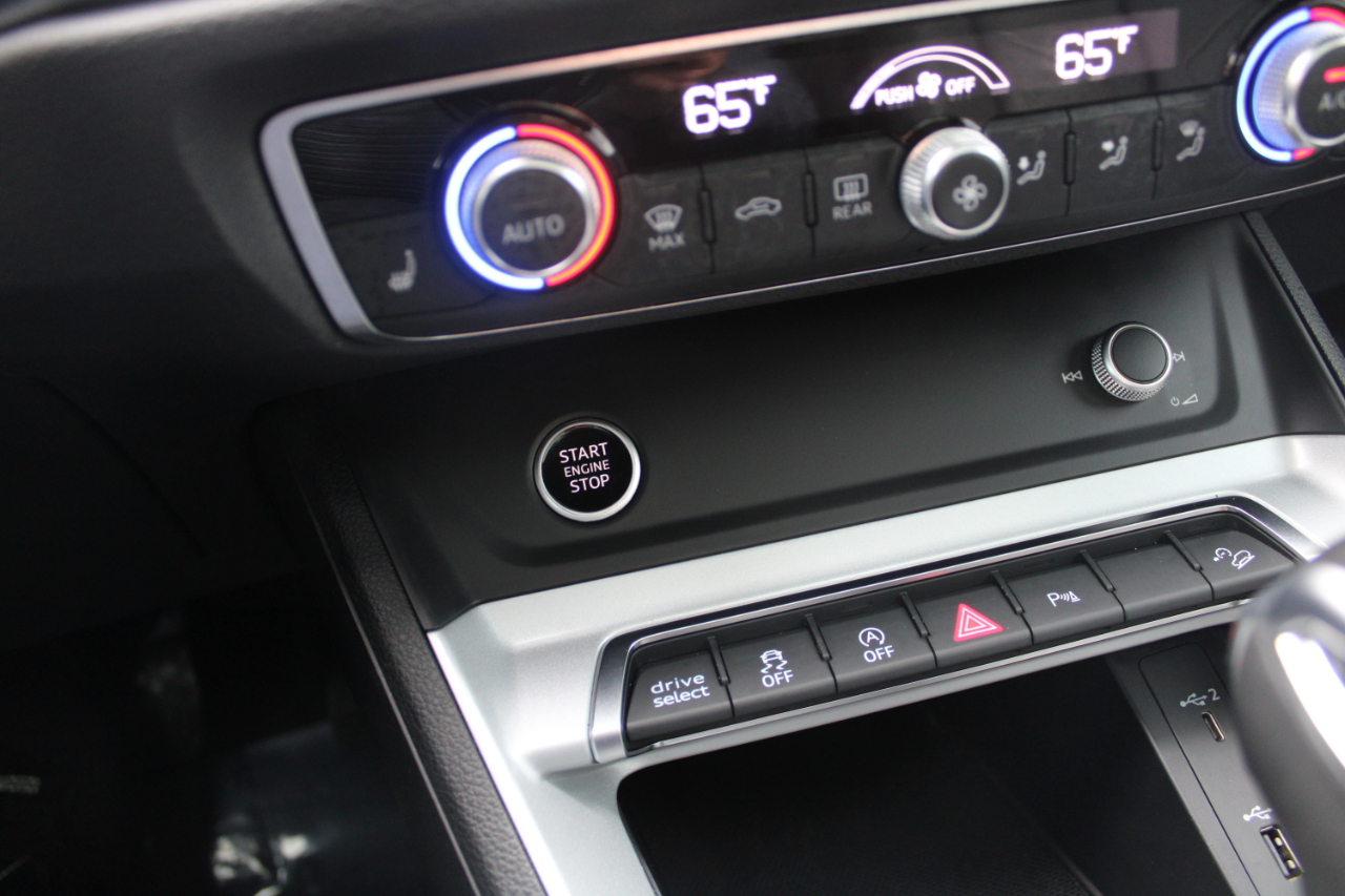 Audi Q3 S line Premium 45 TFSI quattro 2021