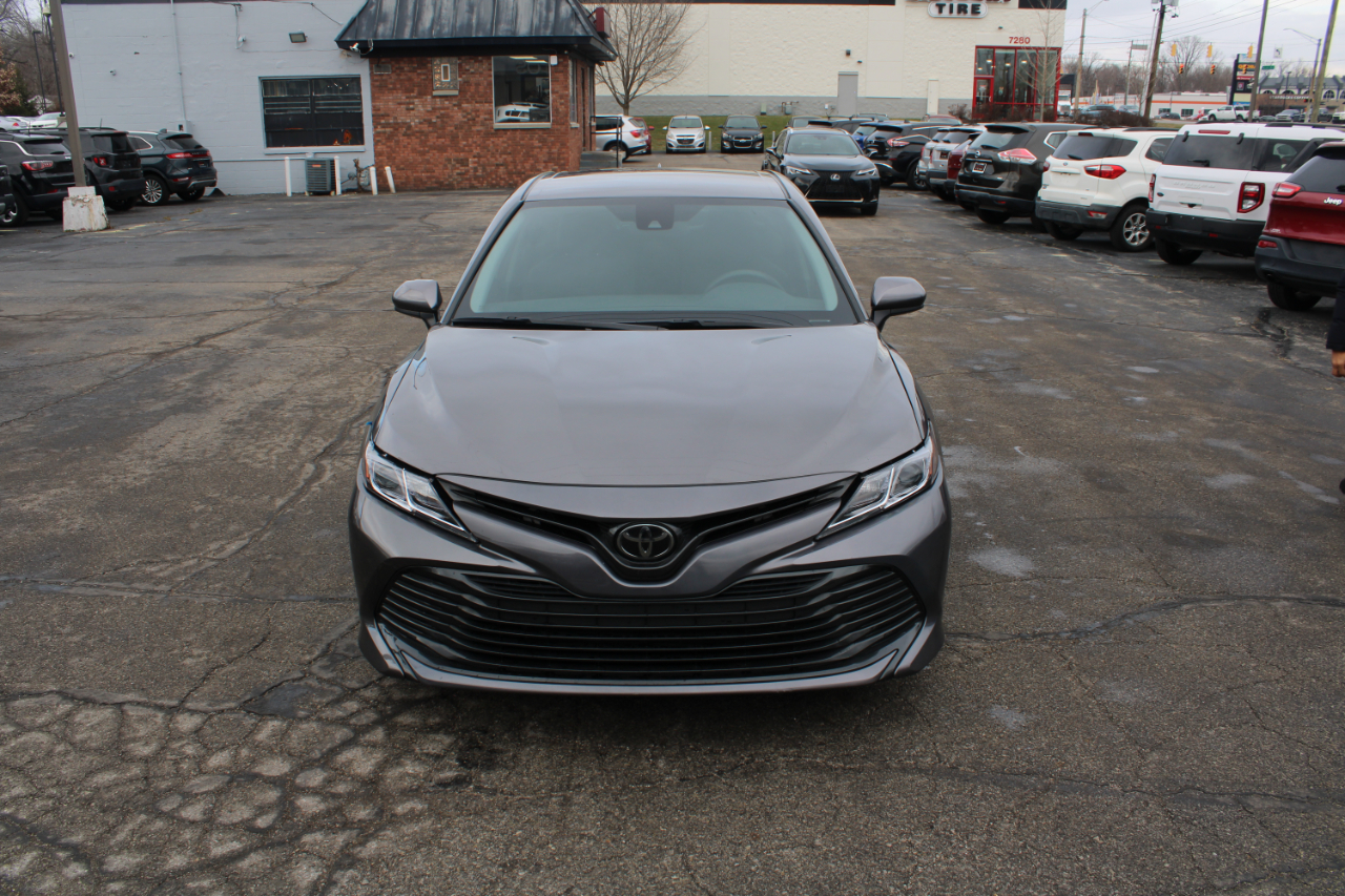 Toyota Camry LE Auto (Natl) 2020