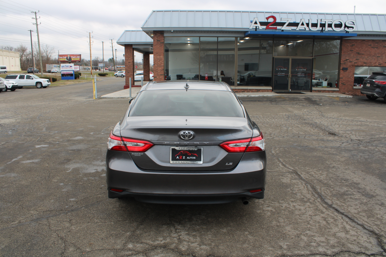 Toyota Camry LE Auto (Natl) 2020