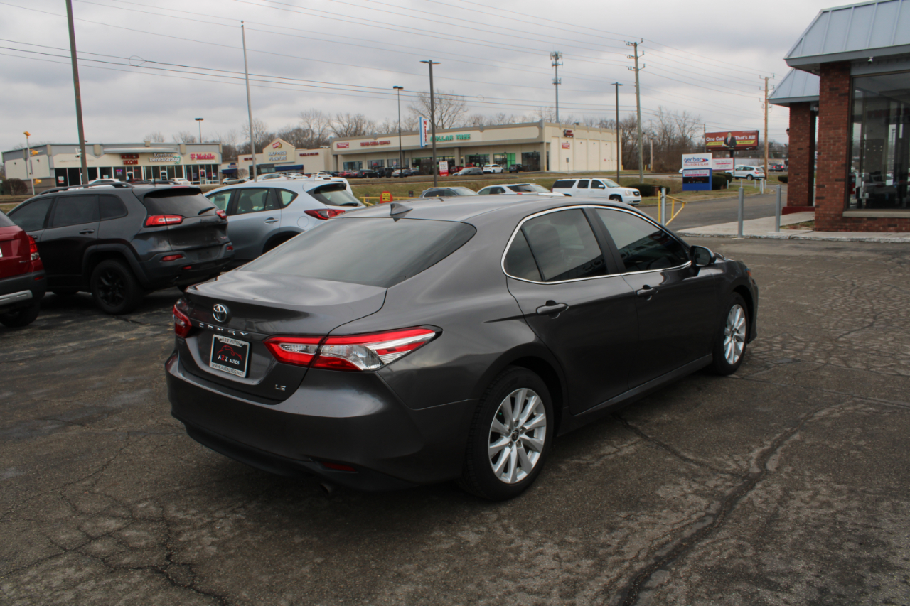 Toyota Camry LE Auto (Natl) 2020