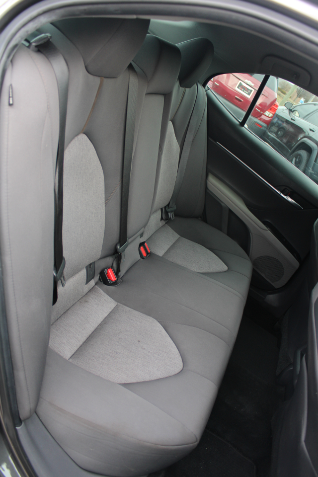 Toyota Camry LE Auto (Natl) 2020