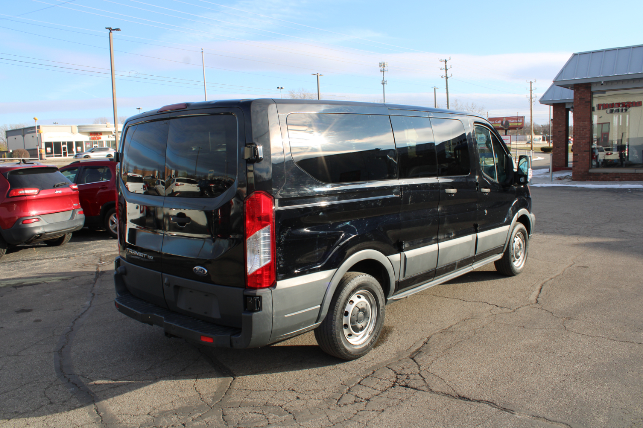 Ford Transit Passenger Wagon T-150 130" Low Roof XLT Swing-Out RH Dr 2018