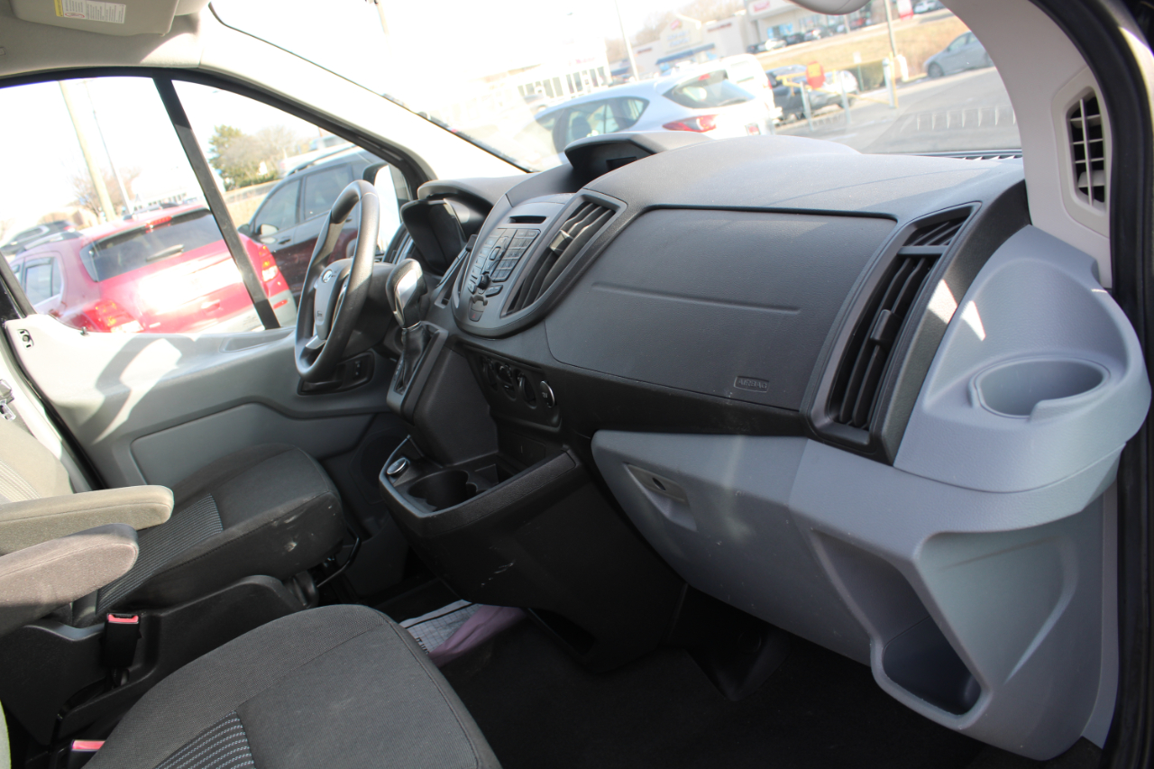 Ford Transit Passenger Wagon T-150 130" Low Roof XLT Swing-Out RH Dr 2018