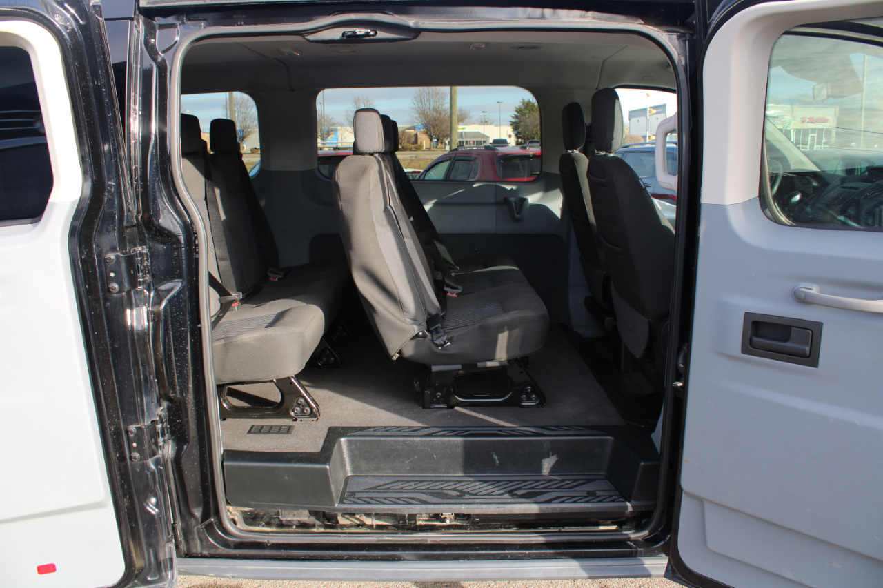 Ford Transit Passenger Wagon T-150 130" Low Roof XLT Swing-Out RH Dr 2018