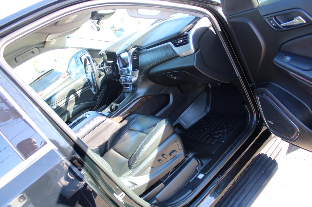 Chevrolet Suburban 4WD 4dr 1500 LT 2019