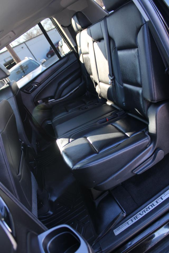 Chevrolet Suburban 4WD 4dr 1500 LT 2019