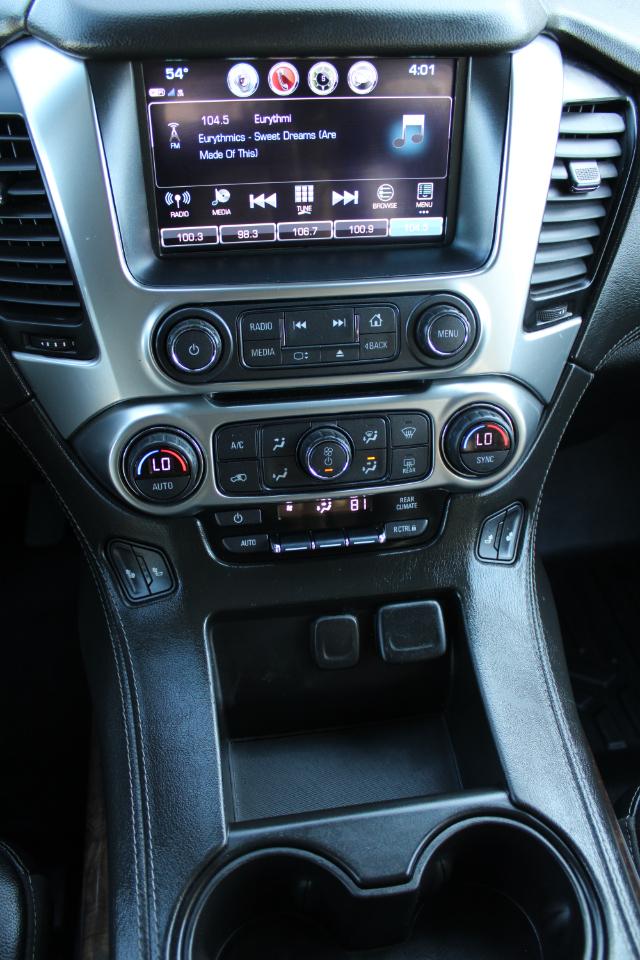 Chevrolet Suburban 4WD 4dr 1500 LT 2019