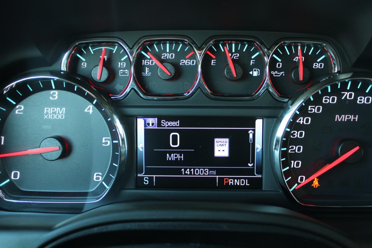 Chevrolet Suburban 4WD 4dr 1500 LT 2019