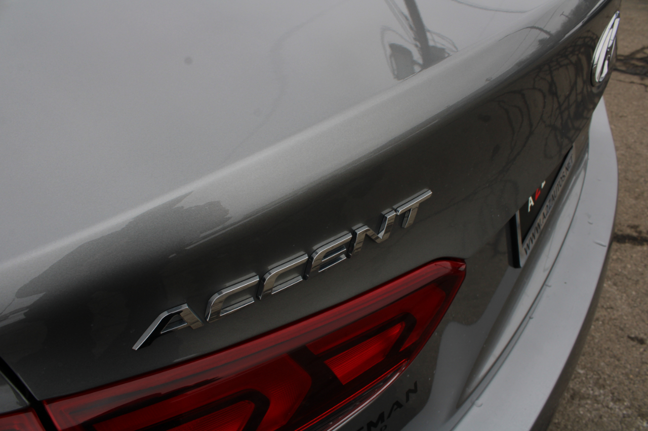 Hyundai Accent SE Sedan IVT 2021