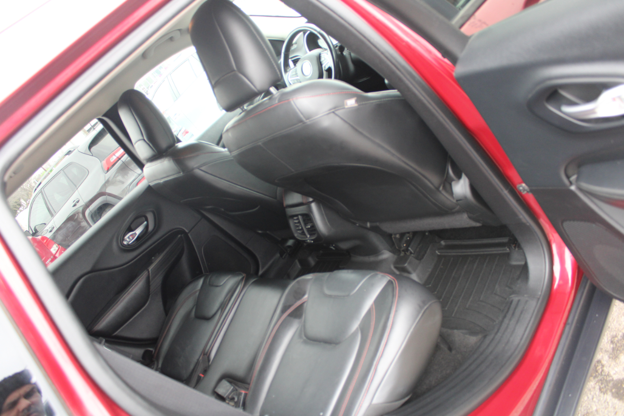 Jeep Cherokee 4WD 4dr Trailhawk 2015