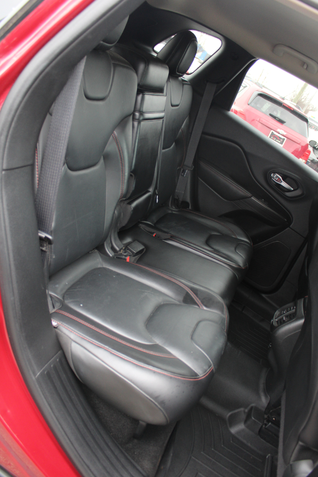 Jeep Cherokee 4WD 4dr Trailhawk 2015