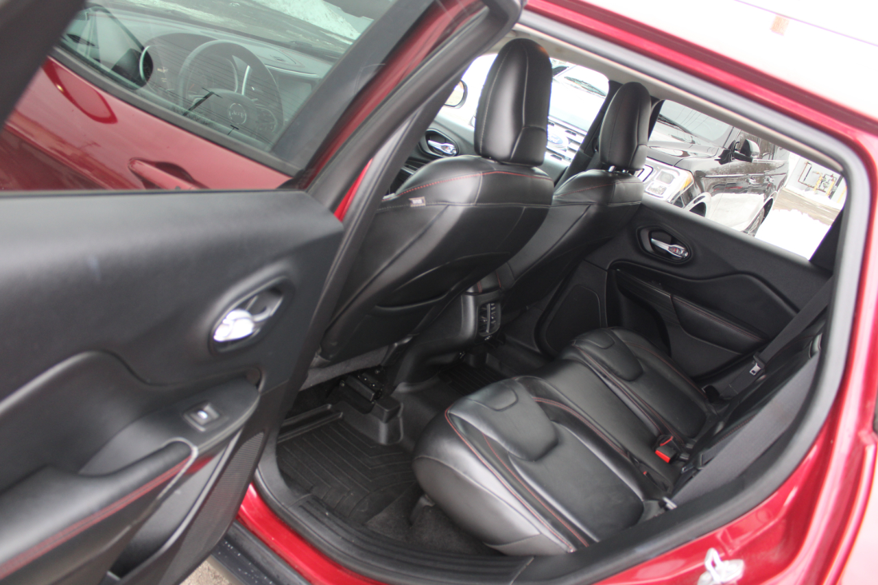 Jeep Cherokee 4WD 4dr Trailhawk 2015