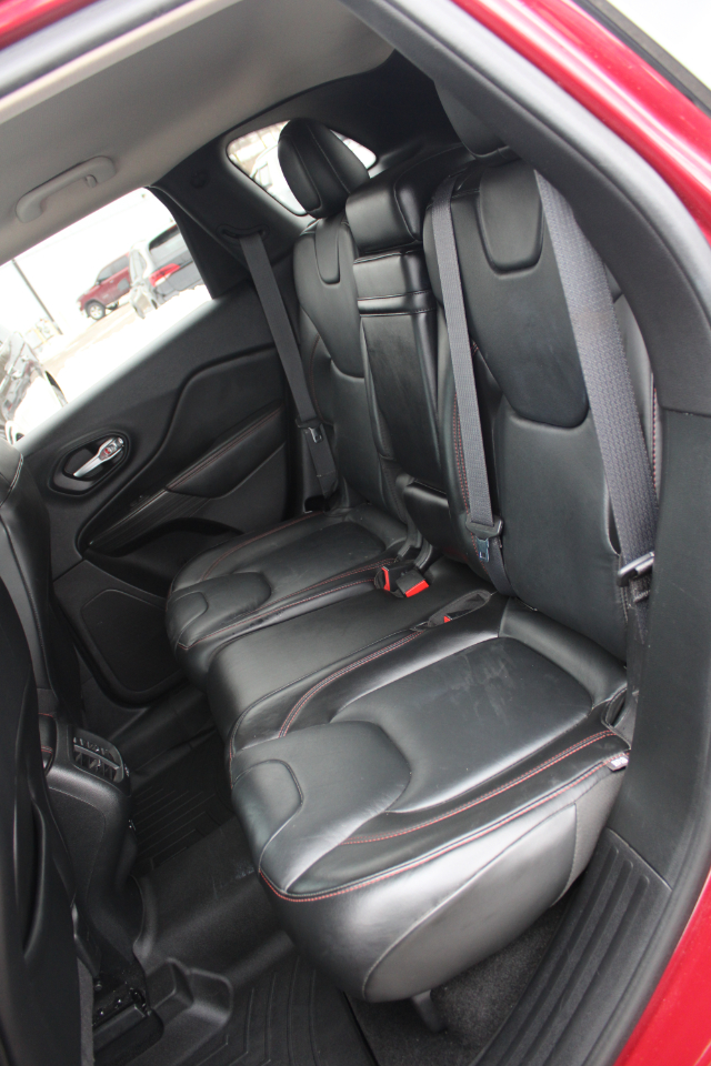 Jeep Cherokee 4WD 4dr Trailhawk 2015