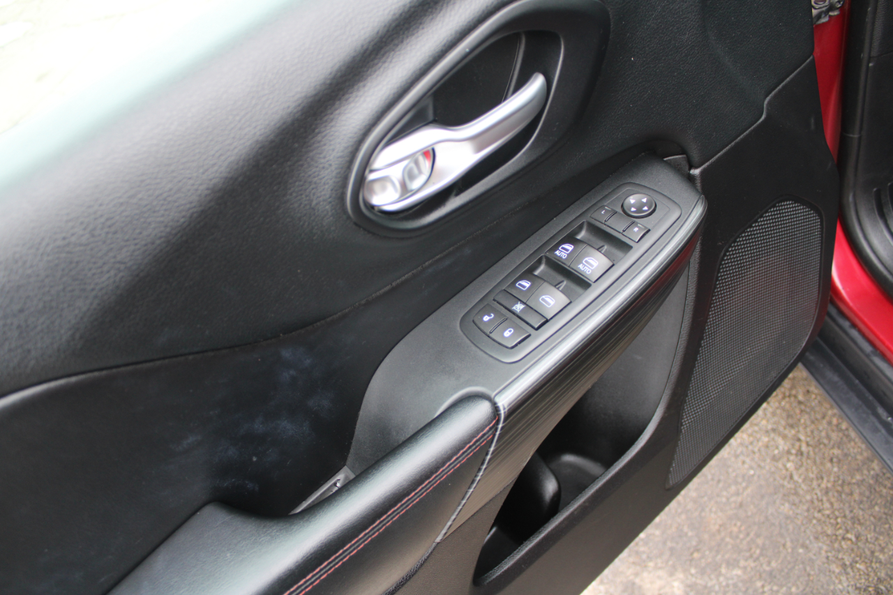 Jeep Cherokee 4WD 4dr Trailhawk 2015