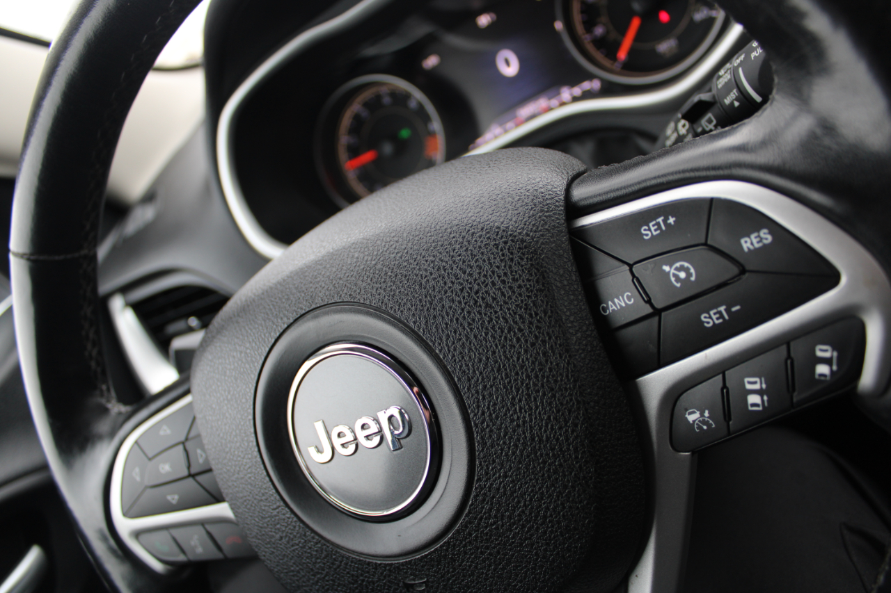 Jeep Cherokee 4WD 4dr Trailhawk 2015