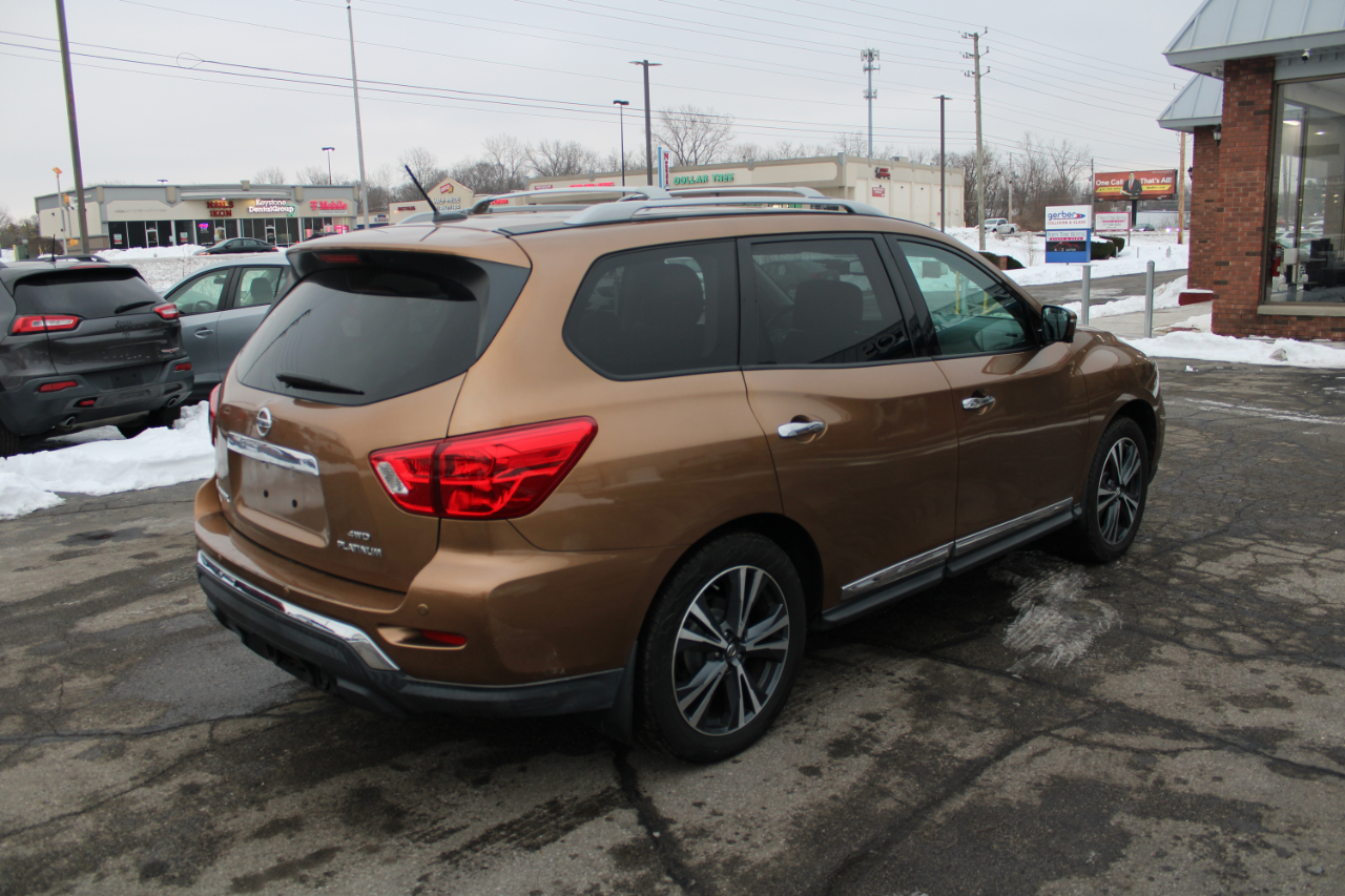 Nissan Pathfinder 4x4 Platinum 2017