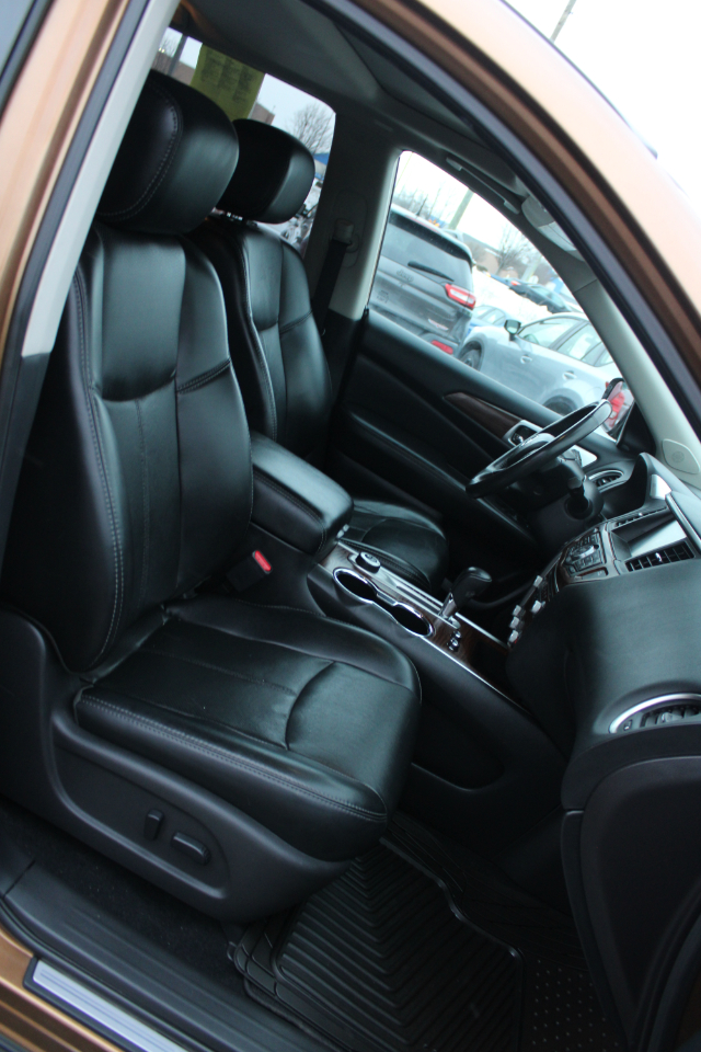 Nissan Pathfinder 4x4 Platinum 2017