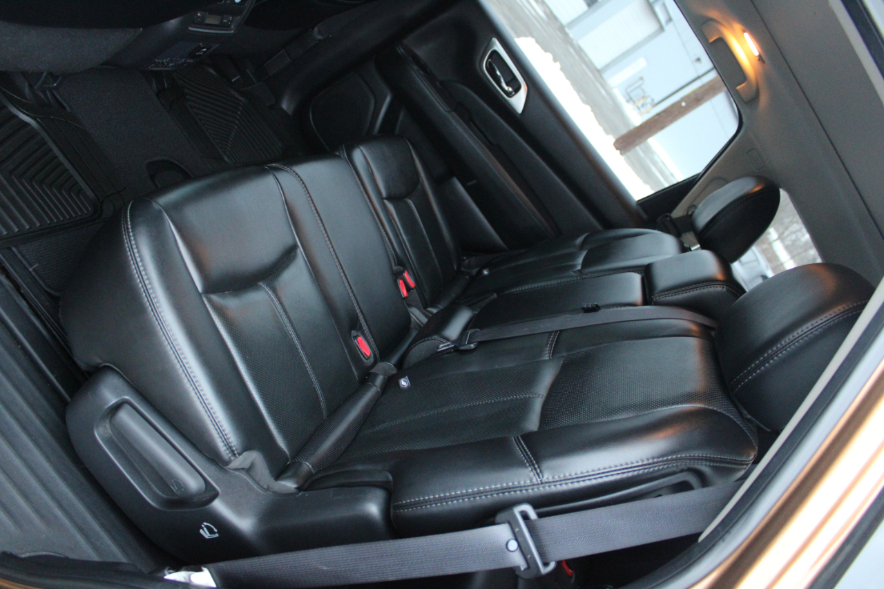 Nissan Pathfinder 4x4 Platinum 2017