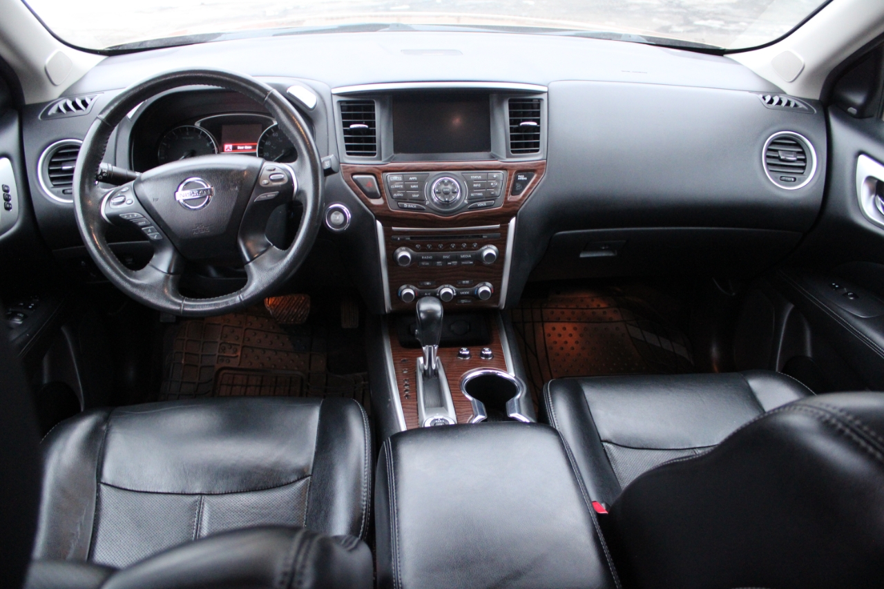 Nissan Pathfinder 4x4 Platinum 2017