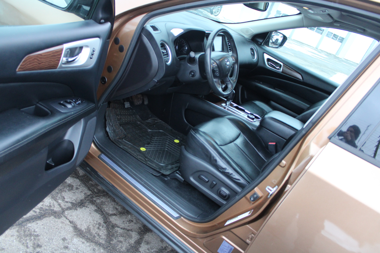 Nissan Pathfinder 4x4 Platinum 2017