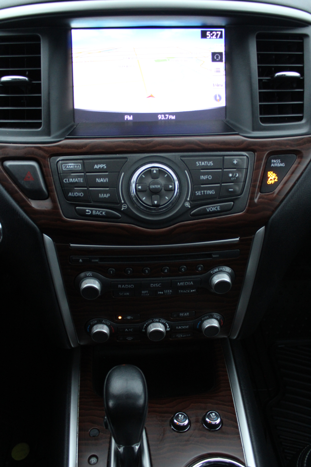 Nissan Pathfinder 4x4 Platinum 2017