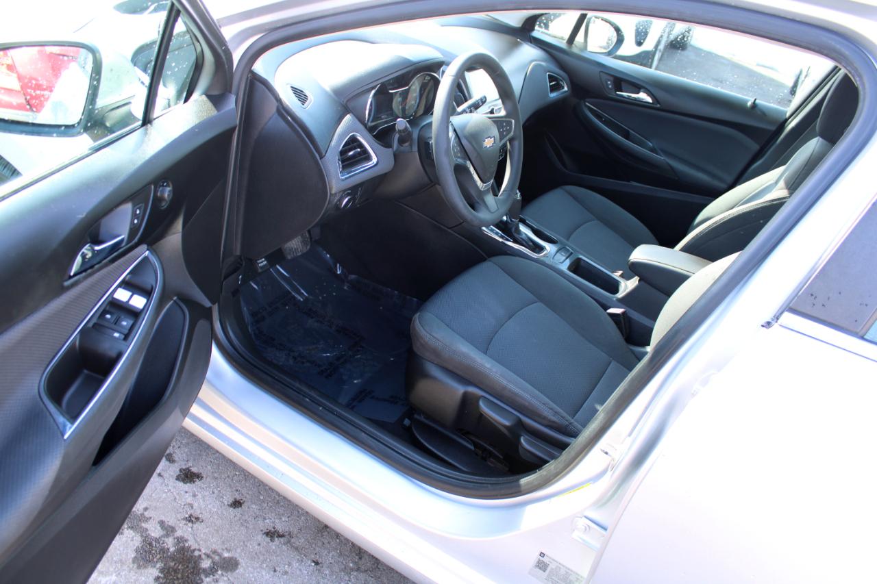 Chevrolet Cruze 4dr HB 1.4L LT w/1SD 2018