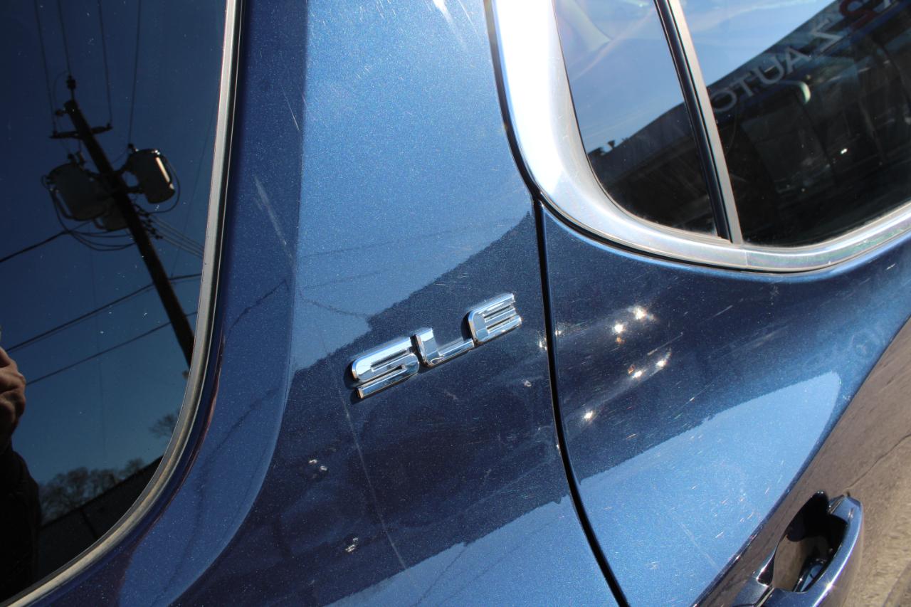 GMC Acadia FWD 4dr SLE w/SLE-1 2017