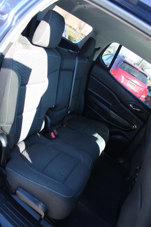 GMC Acadia FWD 4dr SLE w/SLE-1 2017