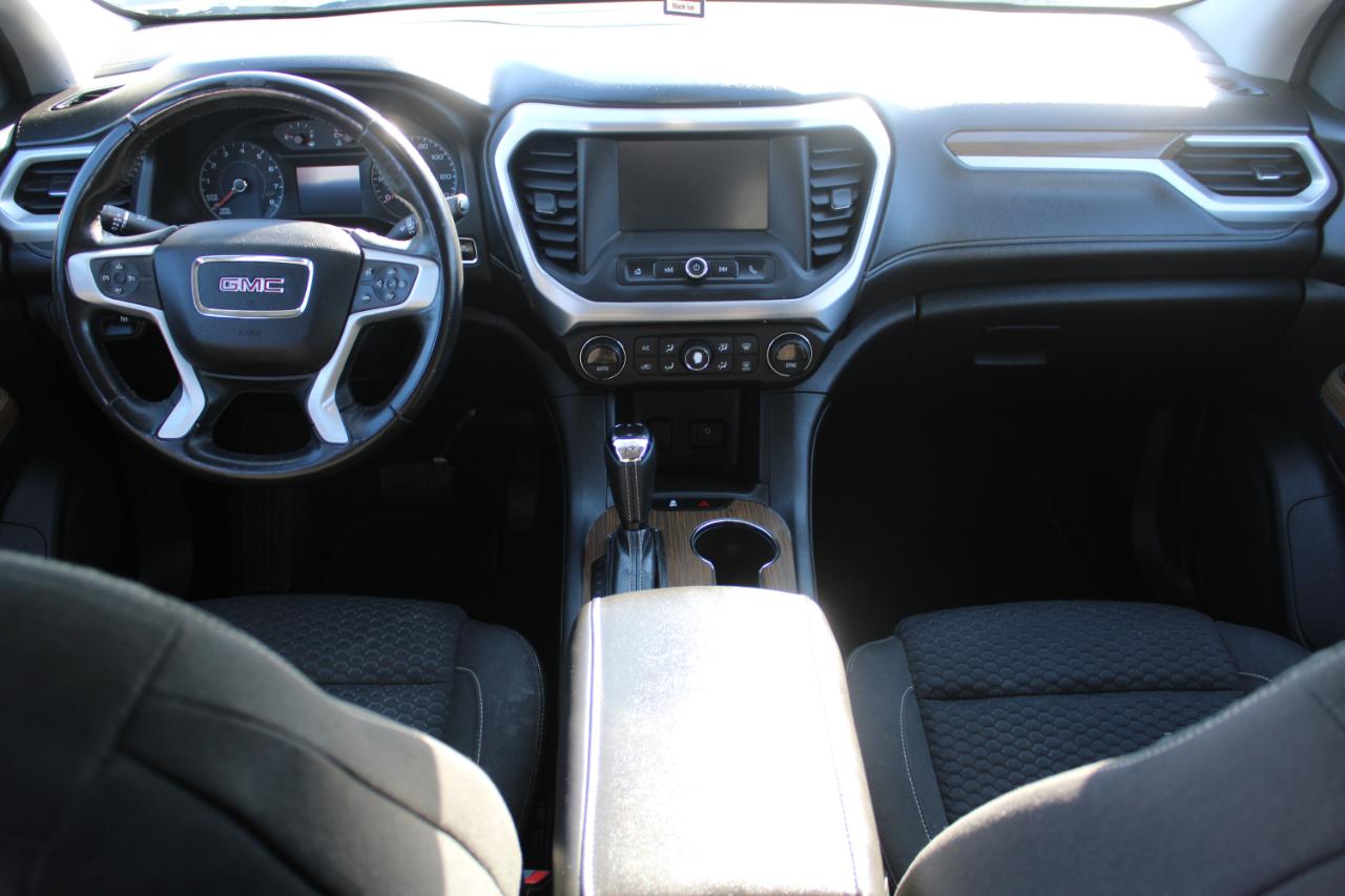 GMC Acadia FWD 4dr SLE w/SLE-1 2017