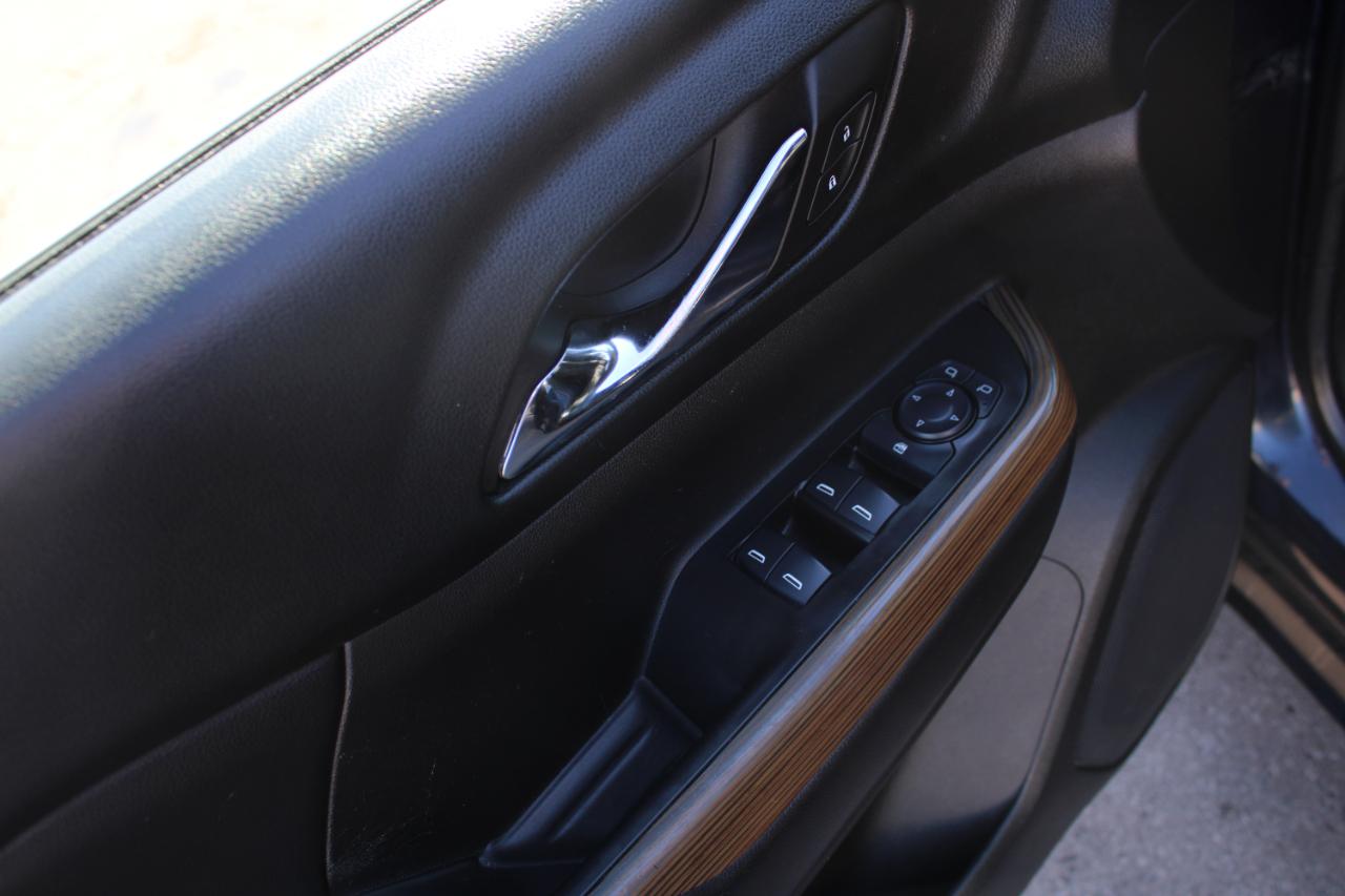 GMC Acadia FWD 4dr SLE w/SLE-1 2017