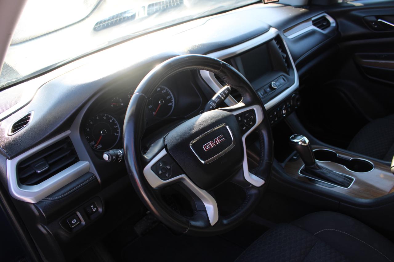 GMC Acadia FWD 4dr SLE w/SLE-1 2017