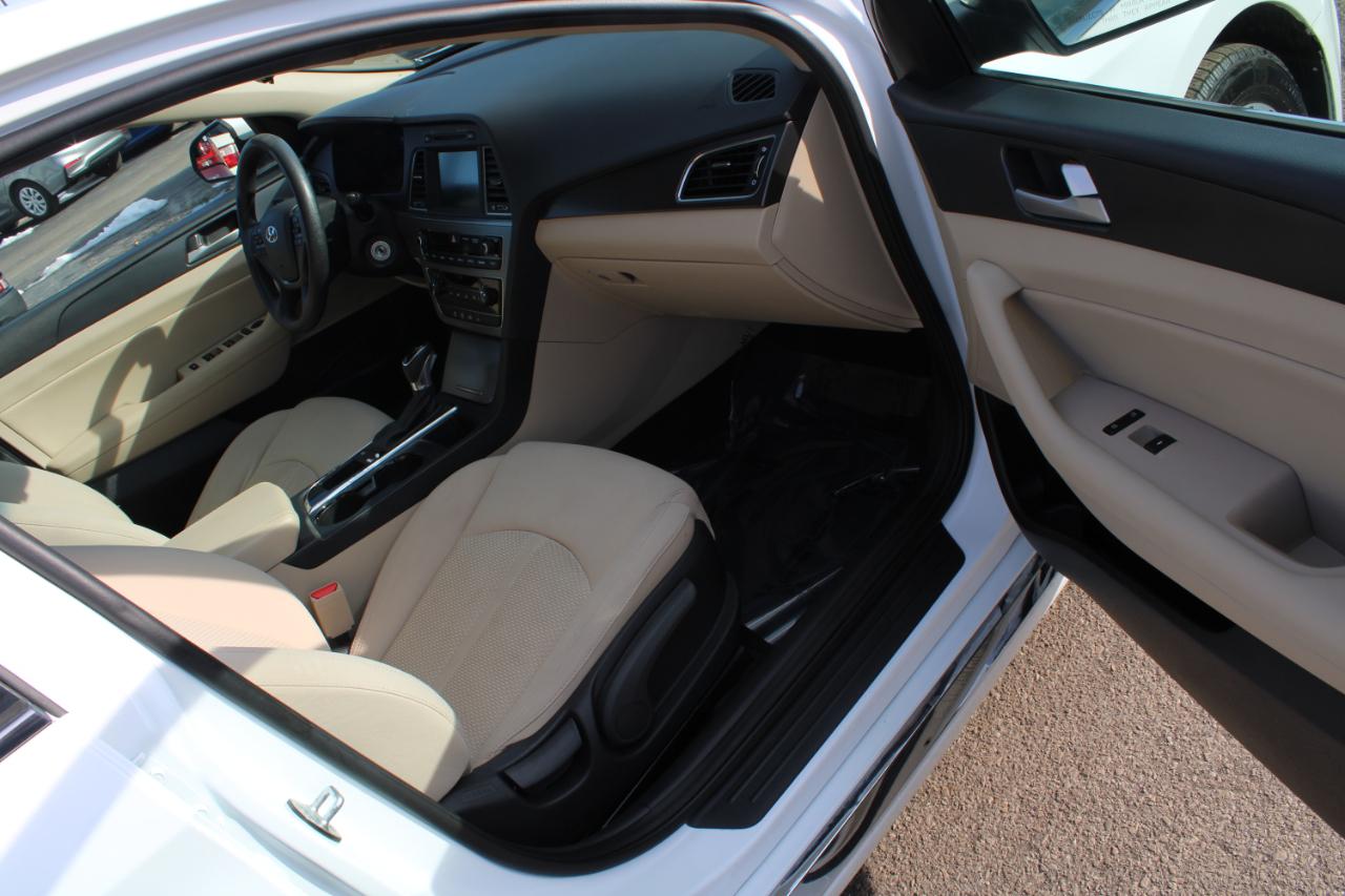 Hyundai Sonata Sport 2.4L PZEV 2017