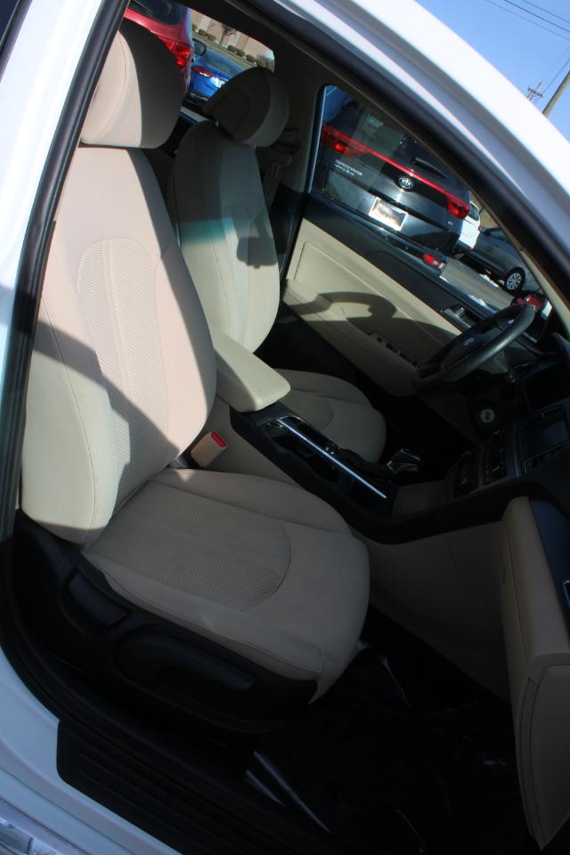 Hyundai Sonata Sport 2.4L PZEV 2017