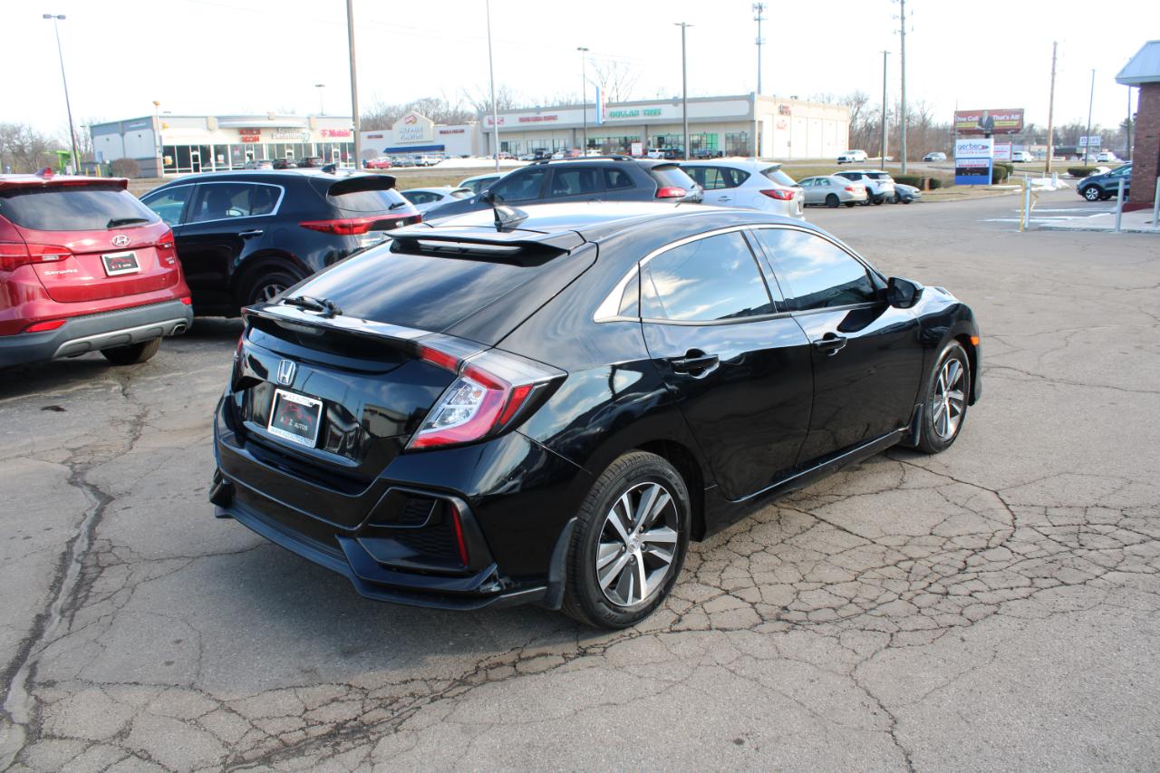 Honda Civic Hatchback LX CVT 2020