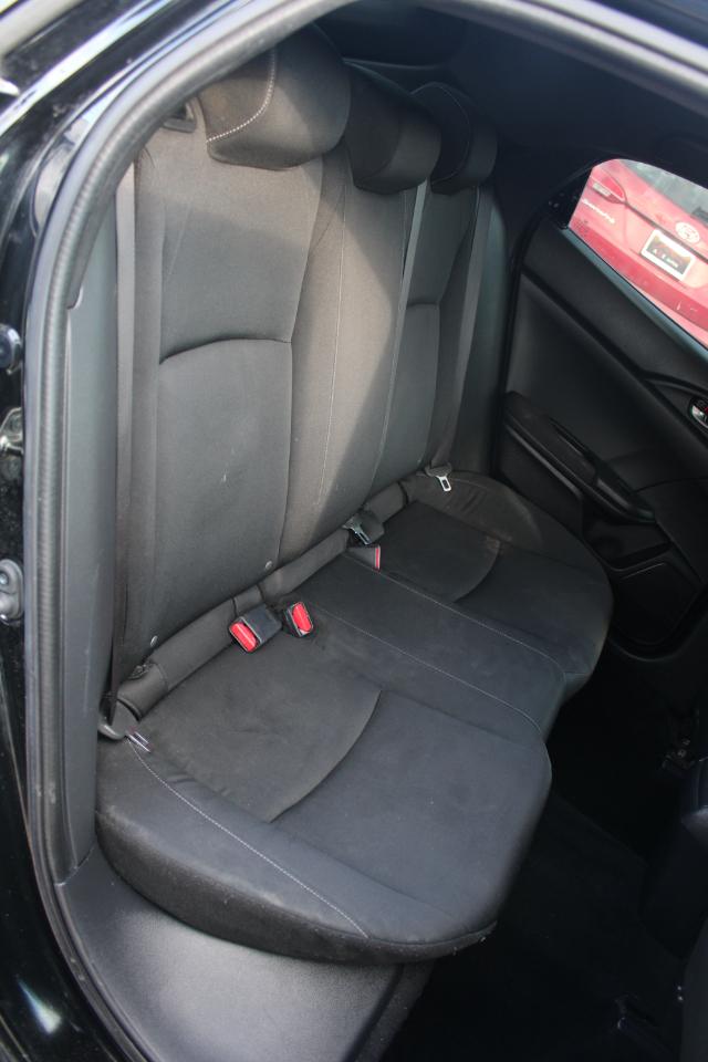 Honda Civic Hatchback LX CVT 2020