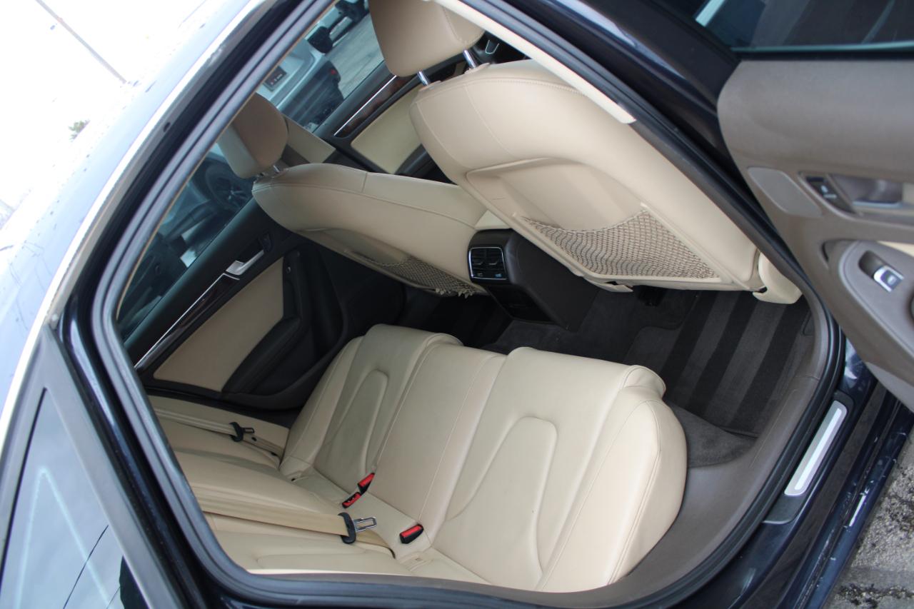 Audi A4 4dr Sdn Auto quattro 2.0T Premium Plus 2013