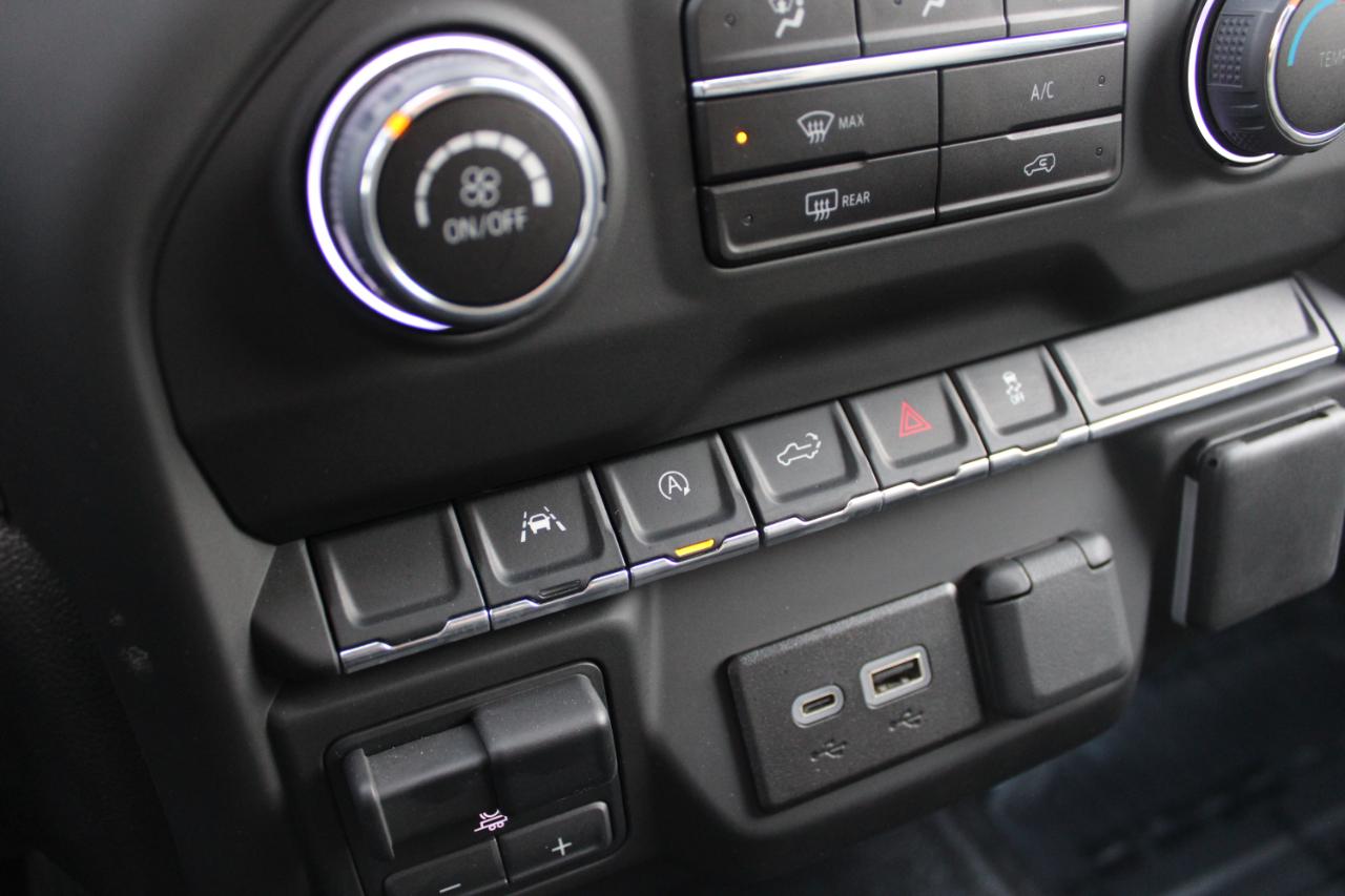 Chevrolet Silverado 1500 4WD Crew Cab 147" Work Truck 2025