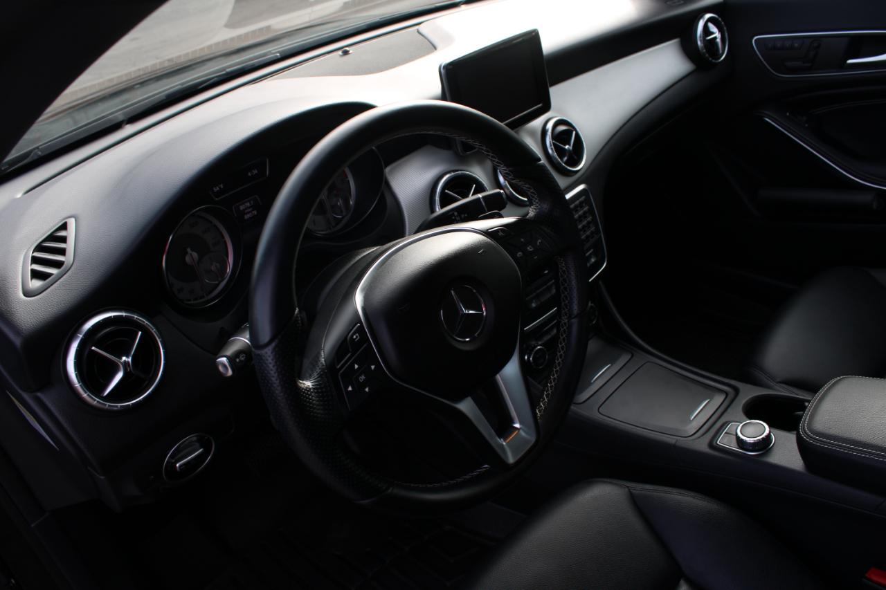 Mercedes-Benz CLA-Class 4dr Sdn CLA 250 FWD 2014