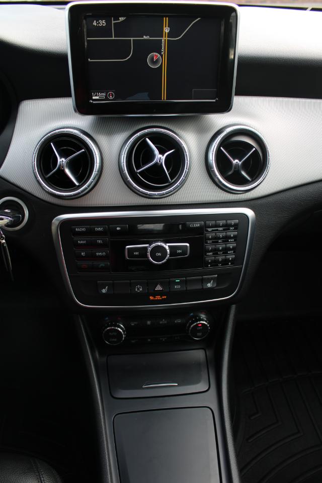 Mercedes-Benz CLA-Class 4dr Sdn CLA 250 FWD 2014