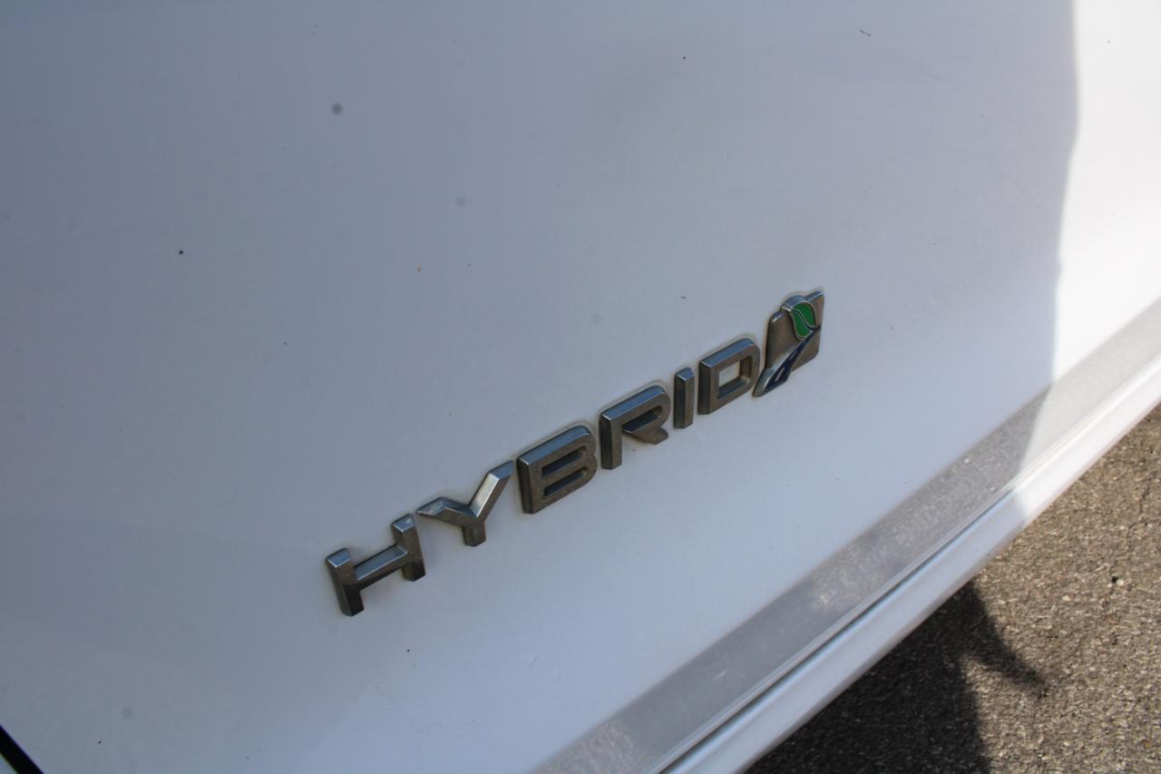 Ford Fusion Hybrid SEL FWD 2019