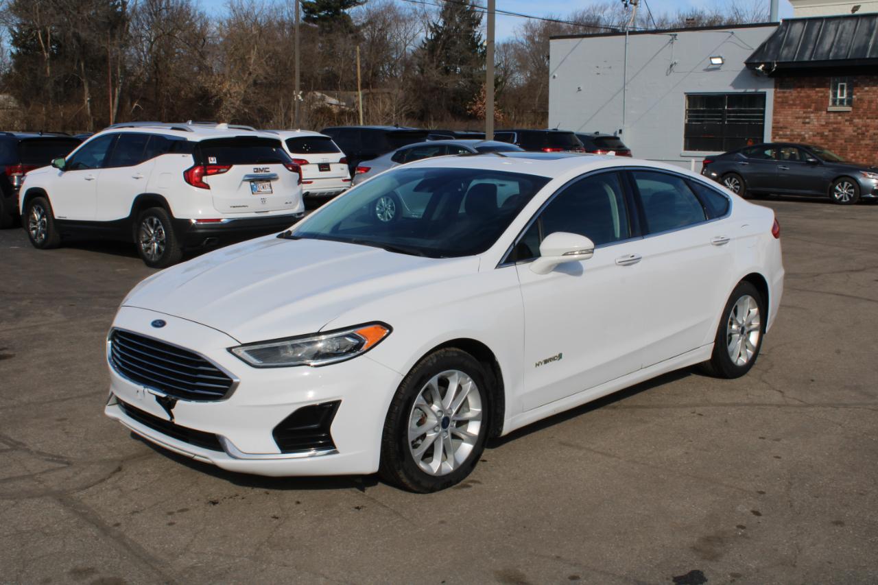 Ford Fusion Hybrid SEL FWD 2019