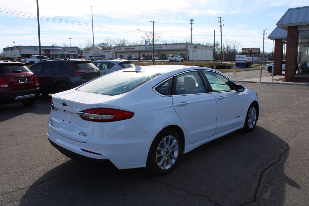 Ford Fusion Hybrid SEL FWD 2019