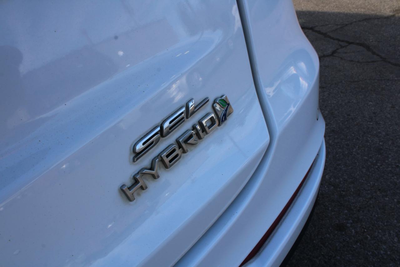 Ford Fusion Hybrid SEL FWD 2019