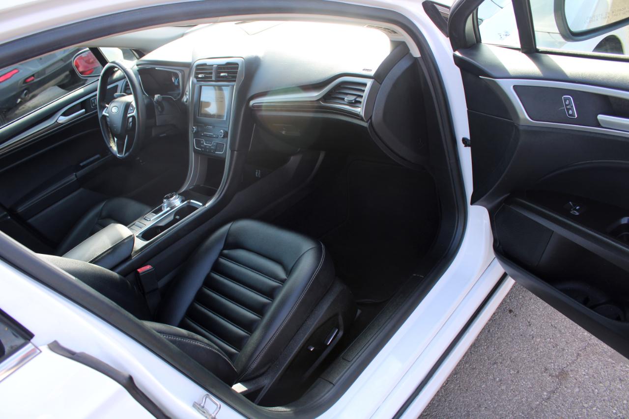 Ford Fusion Hybrid SEL FWD 2019