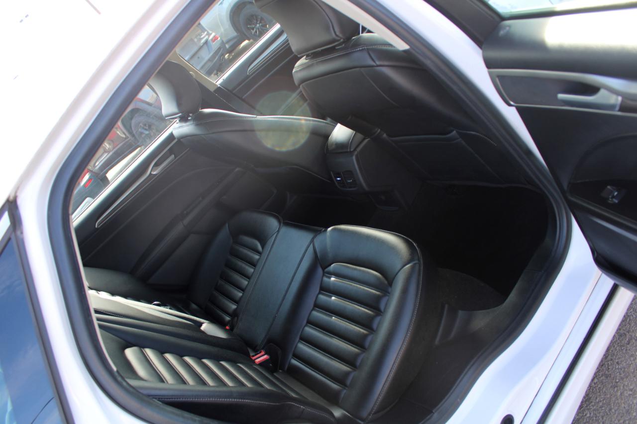 Ford Fusion Hybrid SEL FWD 2019