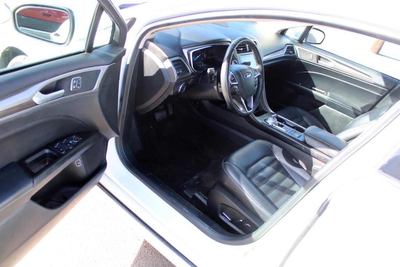 Ford Fusion Hybrid SEL FWD 2019