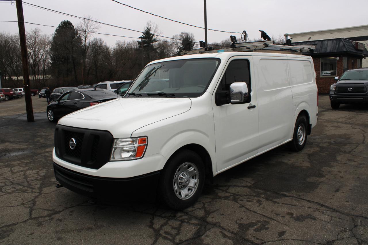 Nissan NV Cargo NV2500 HD Standard Roof V8 SV 2018