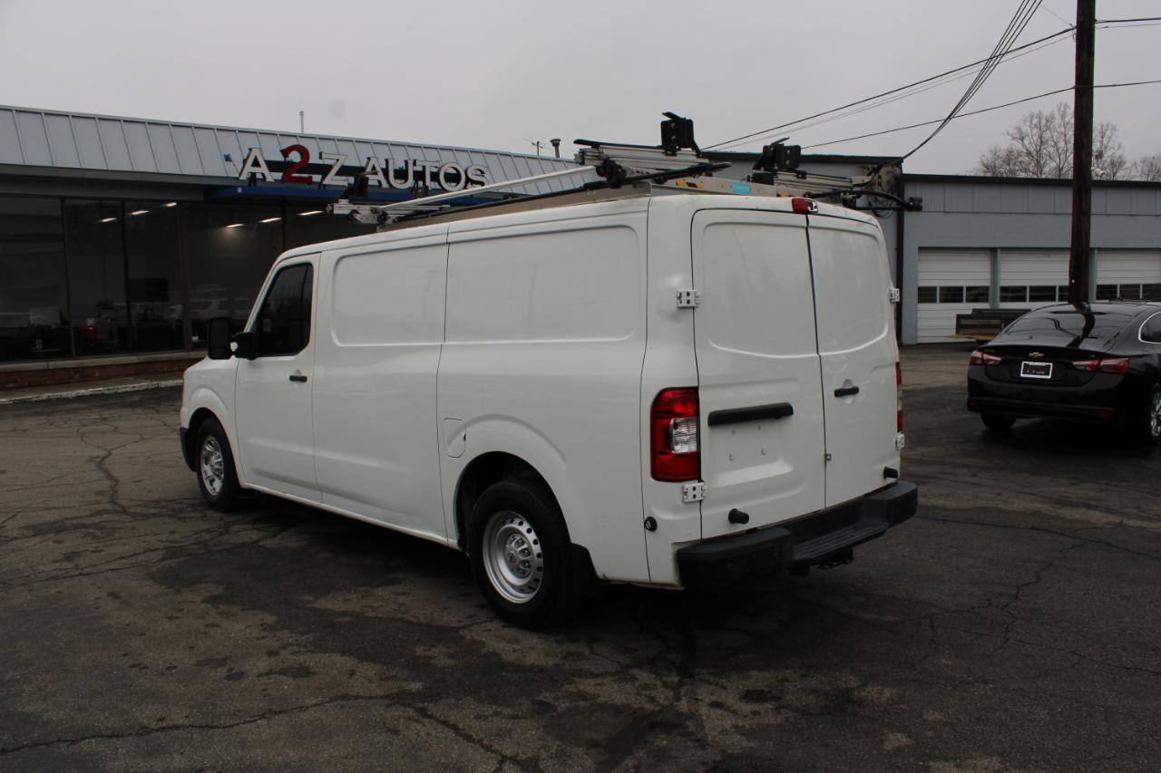 Nissan NV Cargo NV2500 HD Standard Roof V8 SV 2018